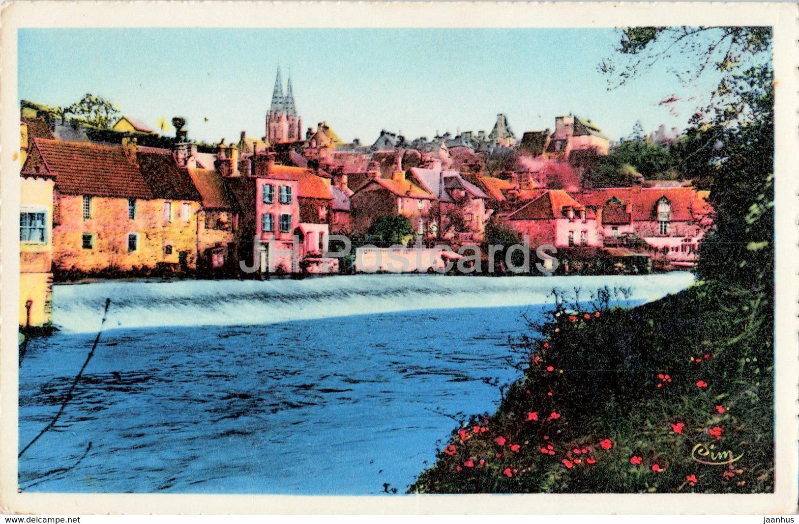 St Lo - Manche - Le Quartier Valvire et la Cathedrale - old postcard - France - unused - JH Postcards