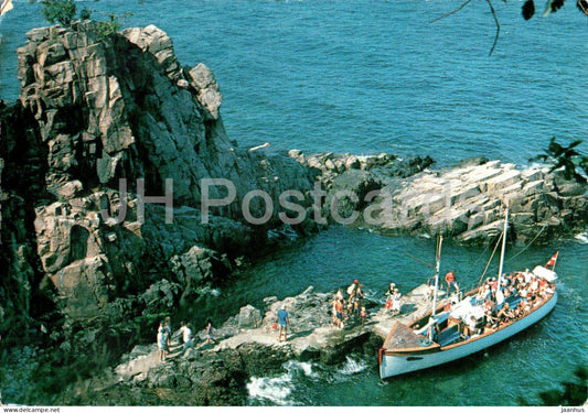 Bornholm - Klipperne ved Ro - The rocks at Ro - boat - 6087 - 1987 - Denmark - used - JH Postcards