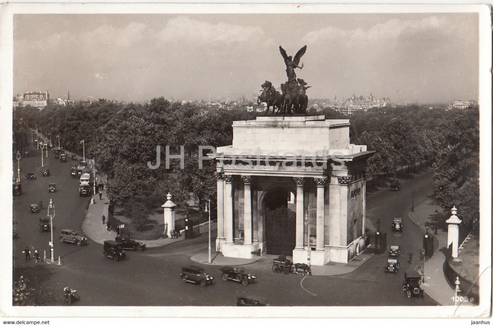 London - Hyde Park Corner and Wellington Arch - car - 1005 - old postcard - 1935 - England - United Kingdom - used - JH Postcards