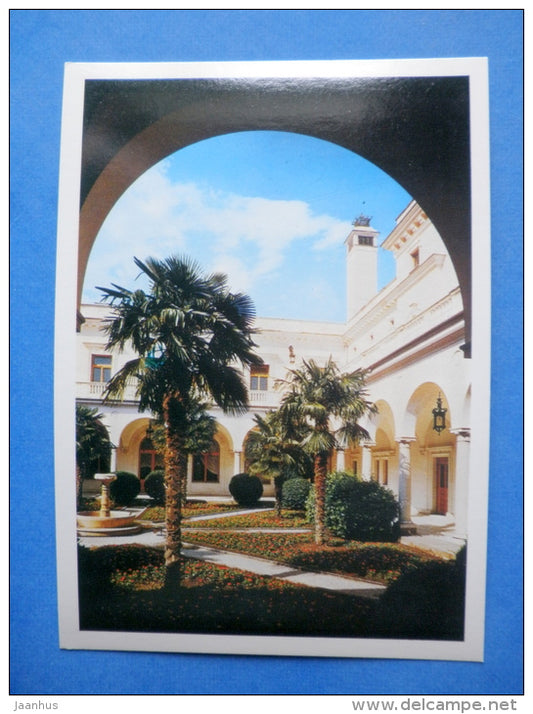 Italian courtyard - palm trees - Livadia Palace - 1978 - Ukraine USSR - unused - JH Postcards