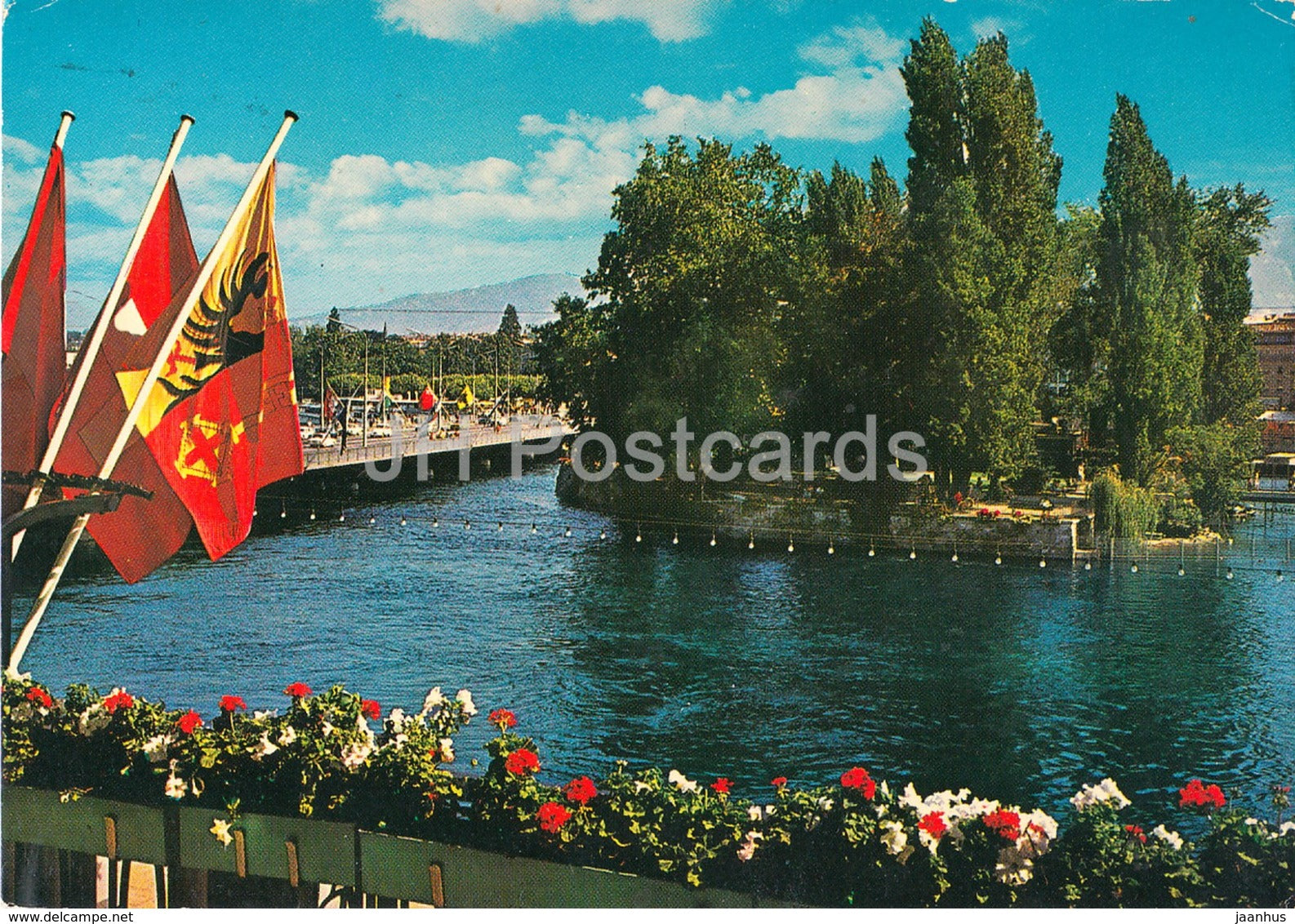 Geneve - Geneva - L'Ile Rousseau et le Pont du Mont Blanc - 1981 - Switzerland - used - JH Postcards