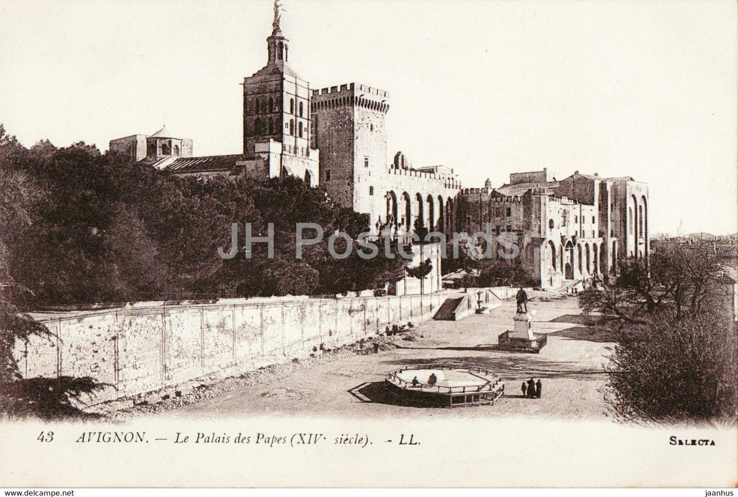 Avignon - Le Palais des Papes - 43 - old postcard - France - unused - JH Postcards
