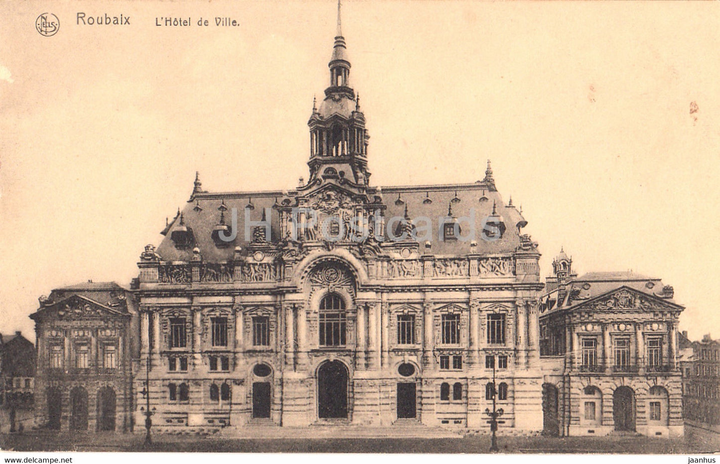 Roubaix - L'Hotel de Ville - hotel - old postcard - France - used - JH Postcards
