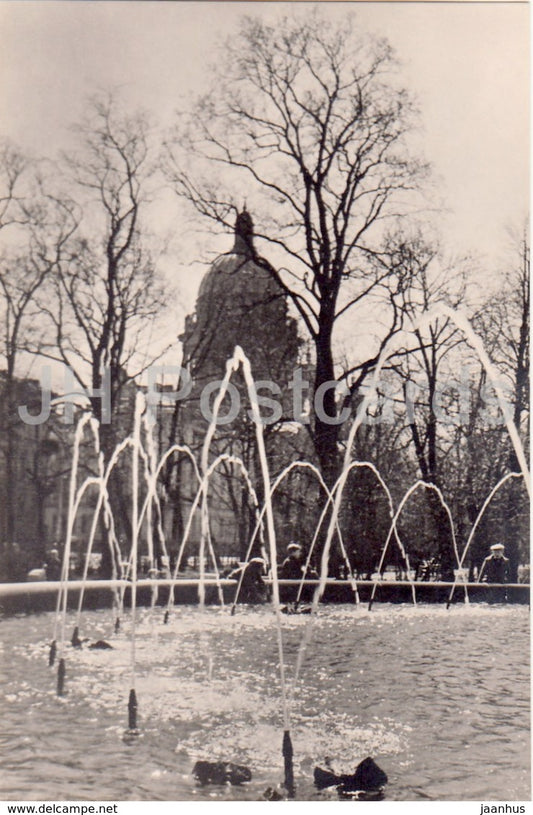 Leningrad - St. Petersburg - view of St. Isaac's Cathedral from the garden of the Worker - 1966 - Russia USSR -  unused - JH Postcards