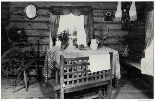 in the Nanny´s House - spinning wheel - museum-reserve of A.S. Pushkin - Mikhailovskoye - 1987 - Russia USSR - unu - JH Postcards