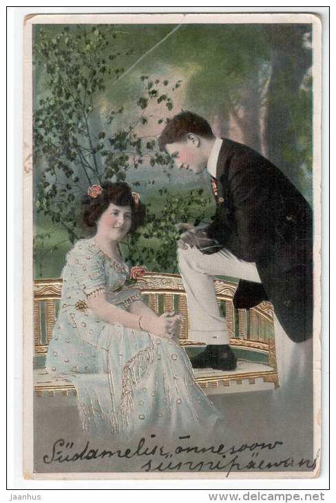 Man and Woman in the Park - embossed - Serie 2835 - old postcard - used - JH Postcards