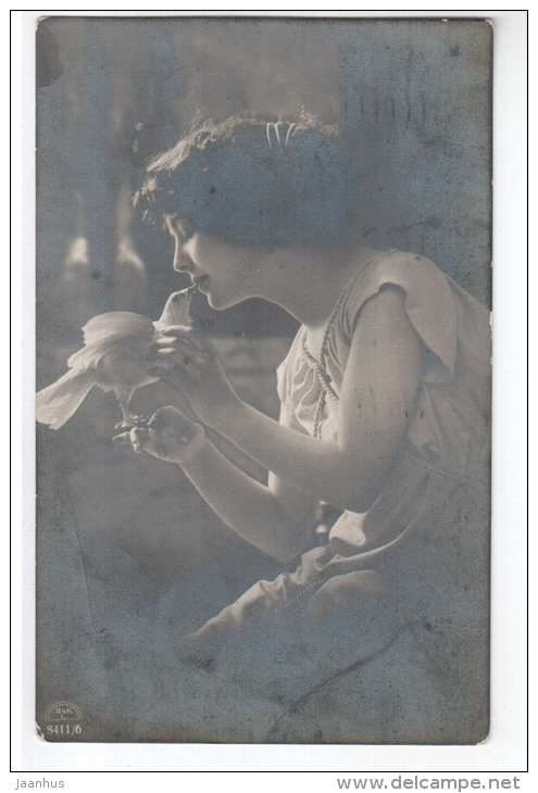 woman - dove - R &amp; K L S411/6 - old postcard - circulated in Estonia 1927 , Tallinn - used - JH Postcards