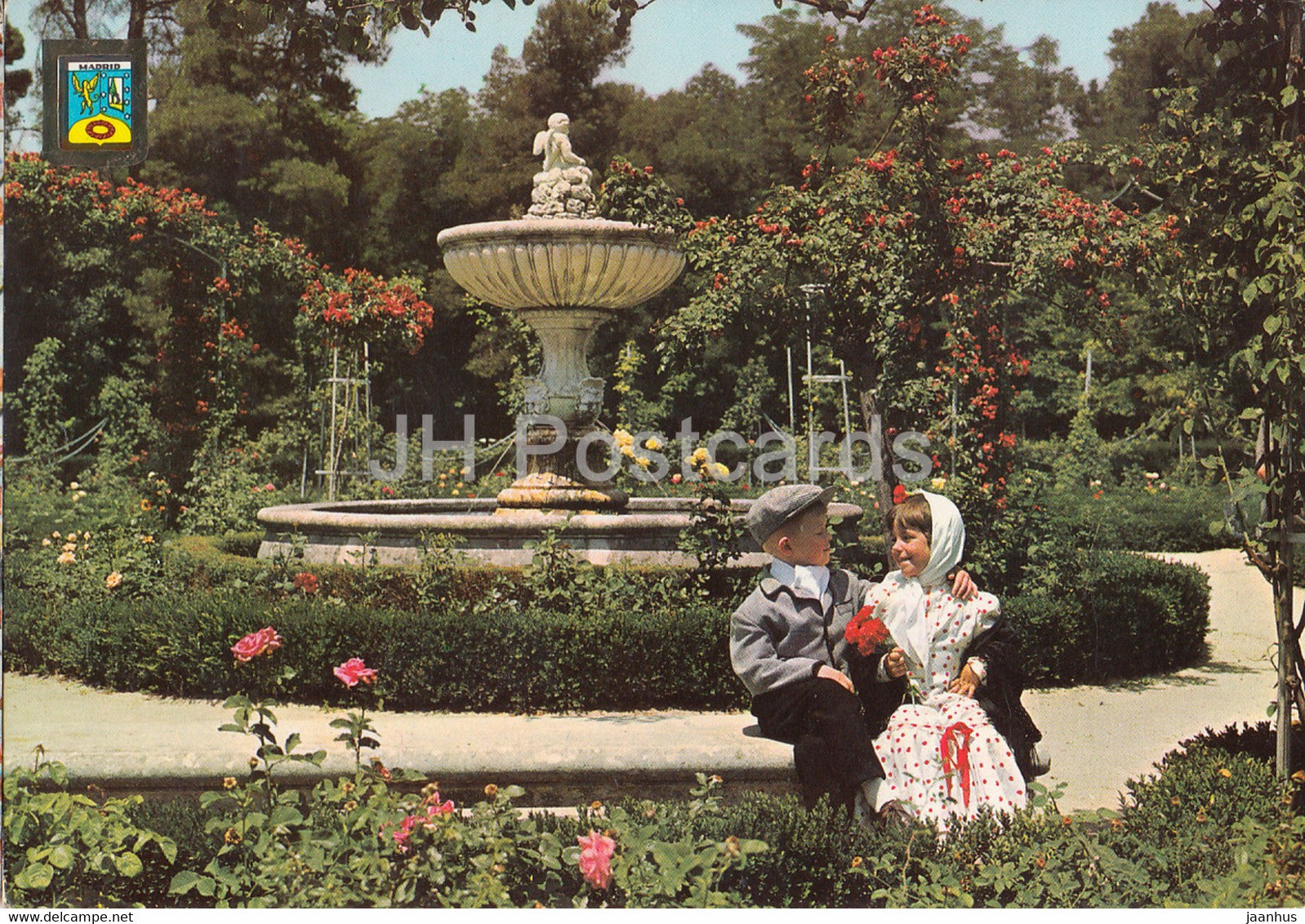 Madrid - Retiro Park - The Rosary - Typical Couple - children - 1966 - Spain - used - JH Postcards