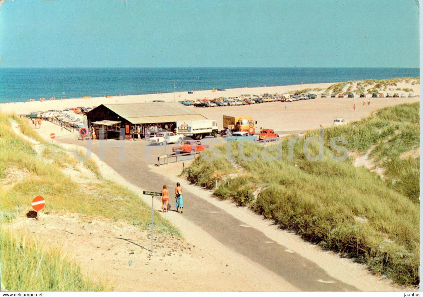 Henne strand - beach - 677 - Denmark - used - JH Postcards
