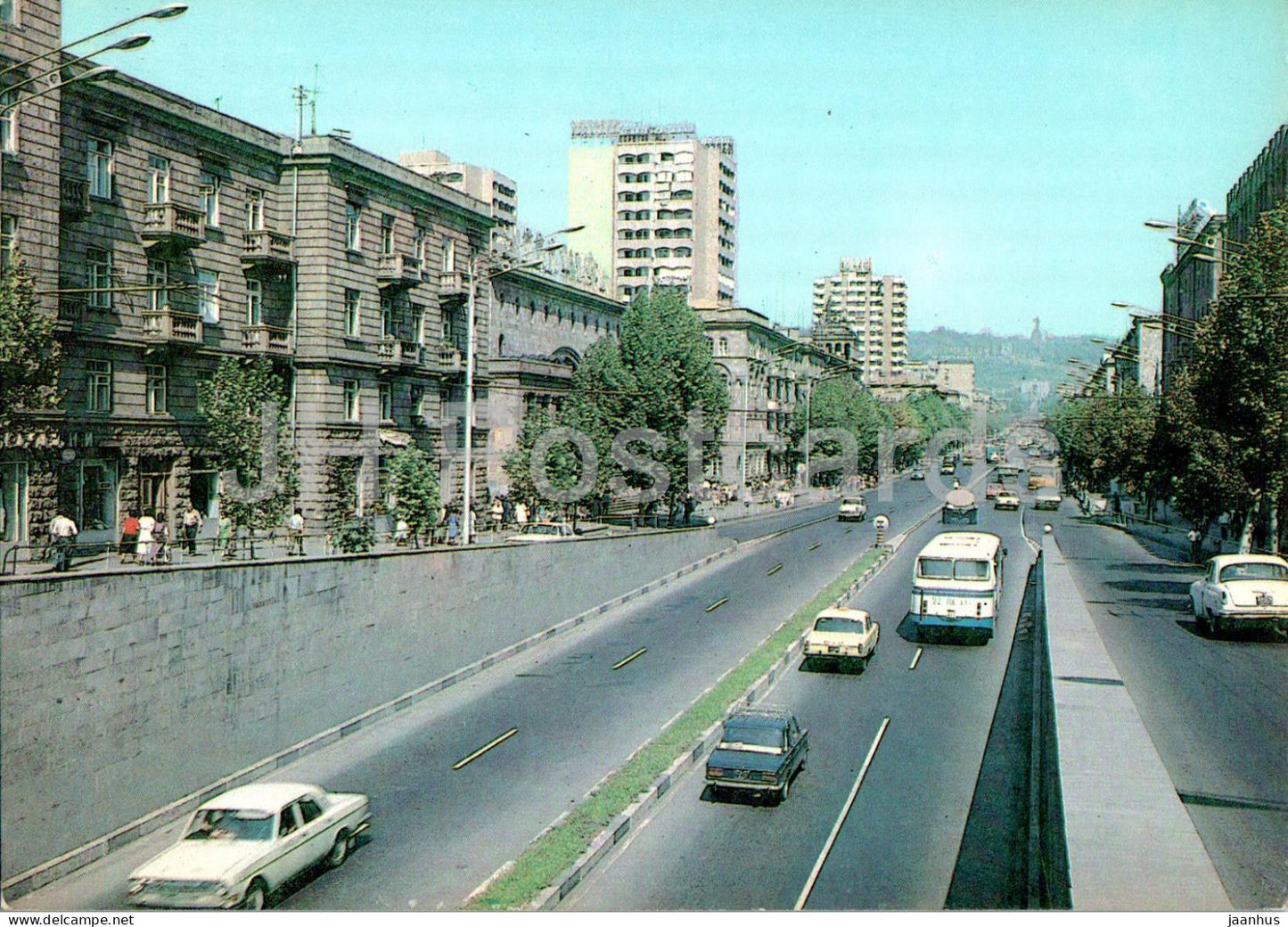 Yerevan - Lenin prospekt - bus LAZ - car Volga - postal stationery - 1983 - Armenia USSR - unused