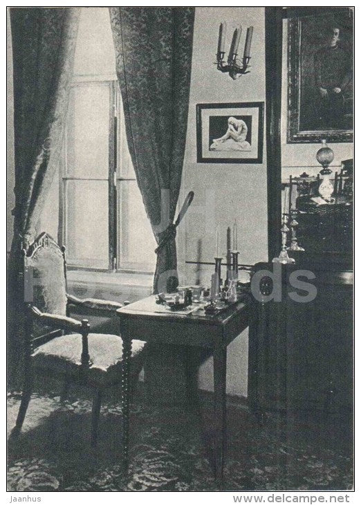 Large living room - table of Sofia Andreevna - Leo Tolstoy House Museum in Moscow - 1958 - Russia USSR - unused - JH Postcards