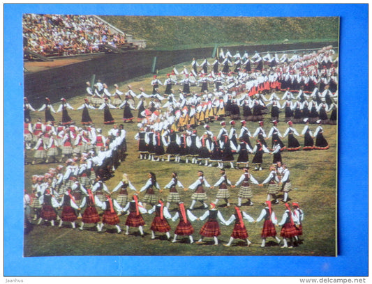 Estonian folk dancers 5 - folk costumes - dance festival - large format card - 1975 - Estonia USSR - unused - JH Postcards