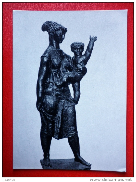 sculpture by I. Kerenyi . Mother with Child - hungarian art - unused - JH Postcards