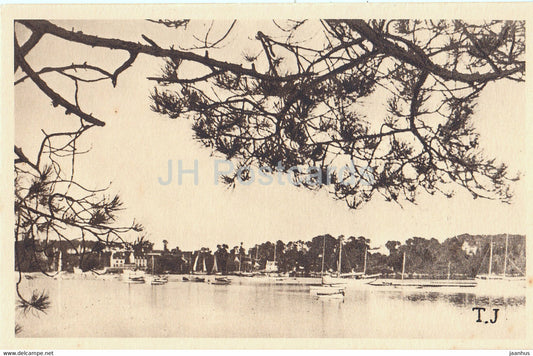 Benodet - Le Port - Mouillage des Yachts - 23 - old postcard - France - unused - JH Postcards