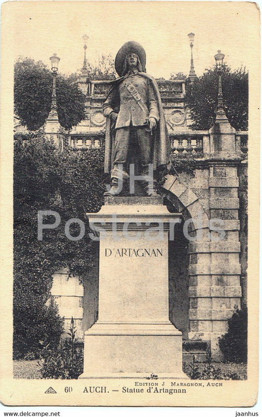 Auch - Statue d'Artagnan - monument - 60 - old postcard - France - unused - JH Postcards