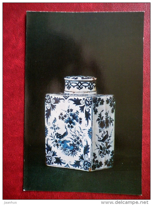 Tea caddy with images of flowers and birds by Adrianus Kocks - Faience - Delftware - 1974 - Russia USSR - unused - JH Postcards