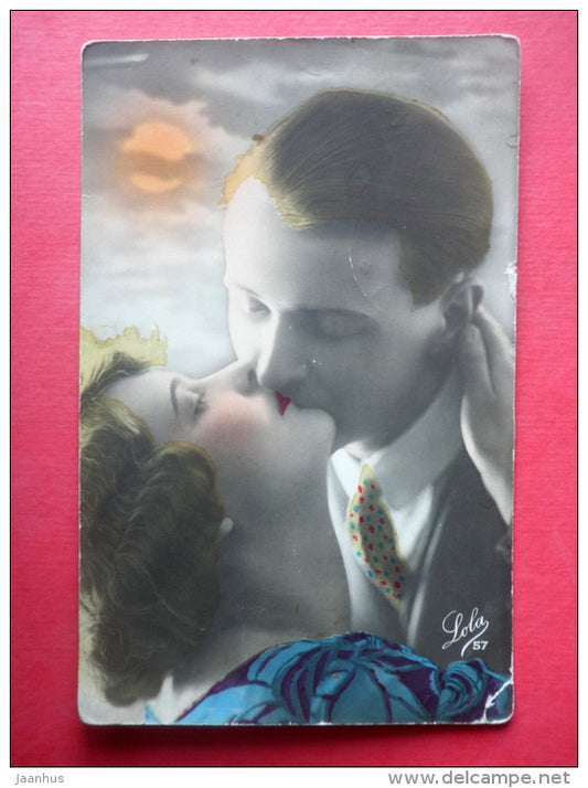 man and woman kissing - couple - Lola 57 - circulated in Estonia Rakvere 1932 - JH Postcards