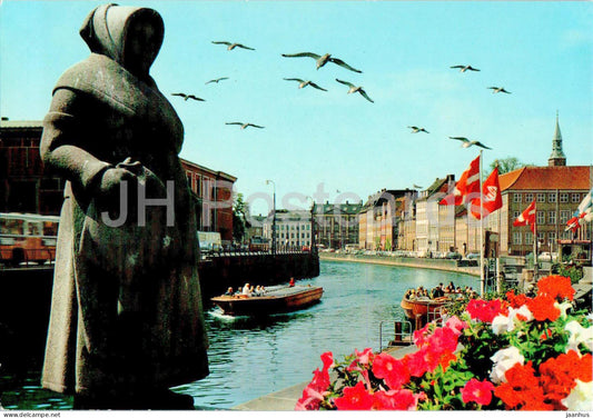 Copenhagen - Kobenhavn - Ved Gammel Strand - At the Old Strand - boat - T 106 - Denmark - unused - JH Postcards