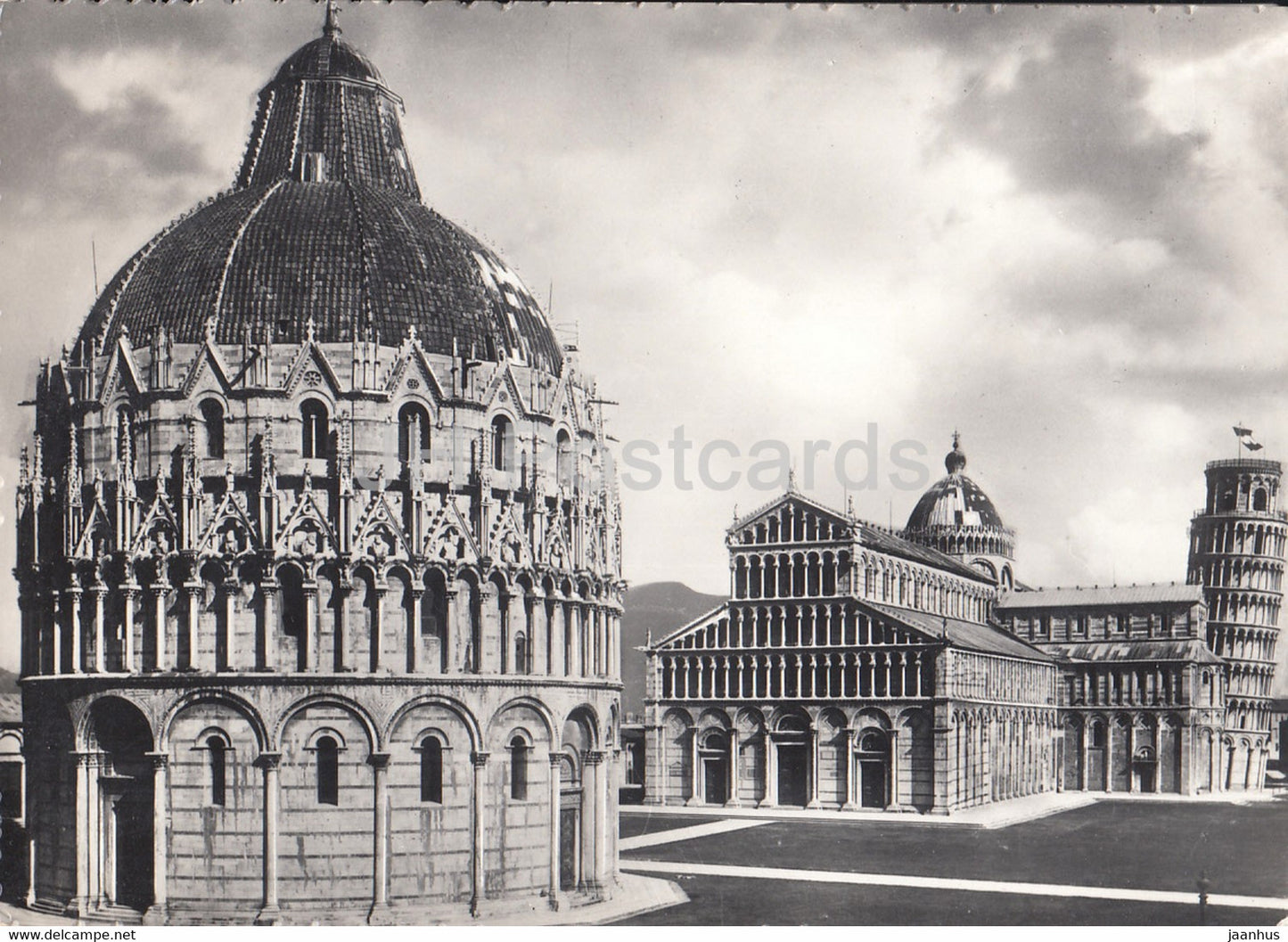 Pisa - Piazza Duomo - old postcard - 1955 - Italy - used - JH Postcards