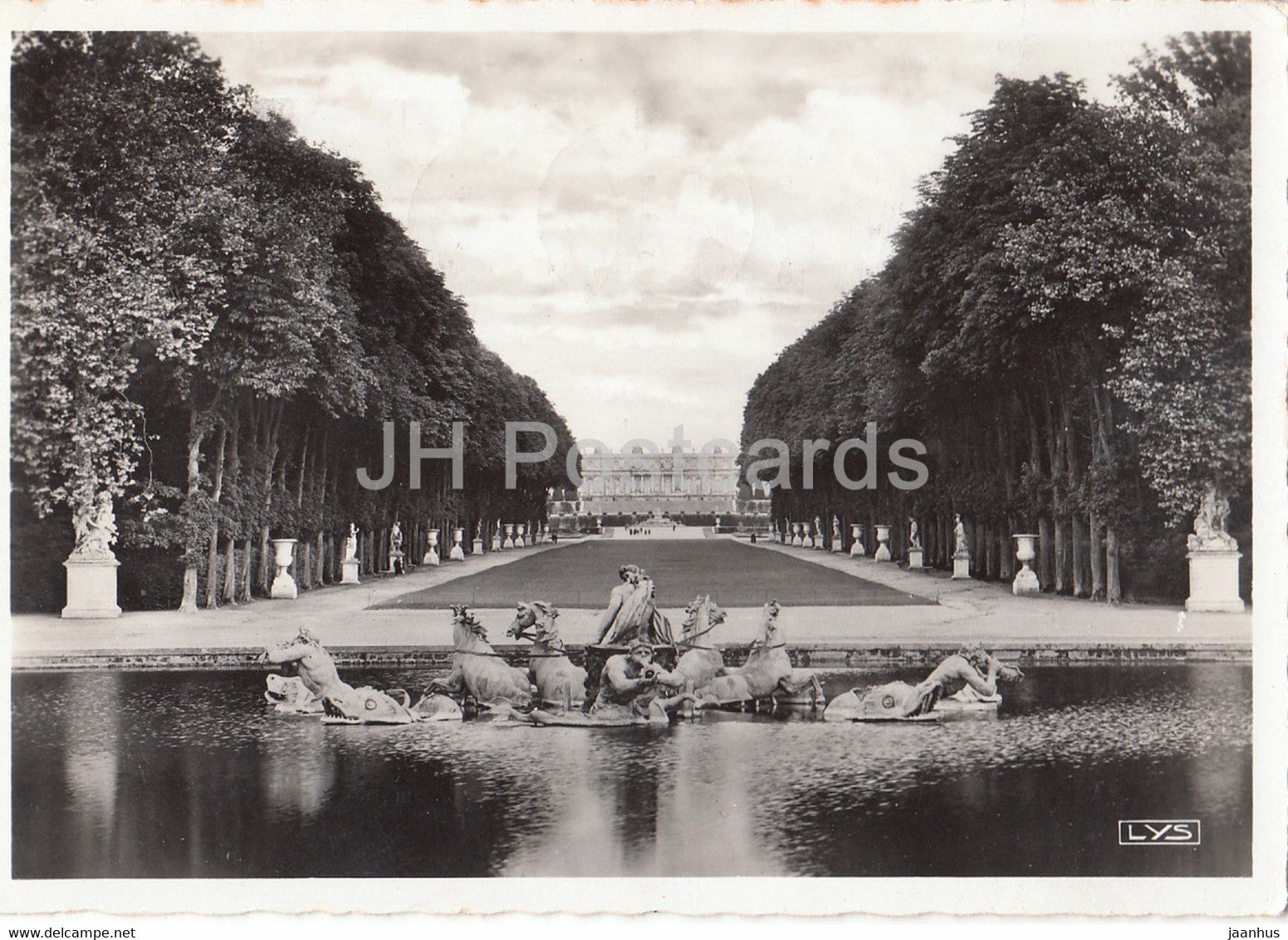 Versailles - Allee Royale et Bassin d'Appolon - The Park - Royal Avenue - old postcard - 1948 - France - used - JH Postcards