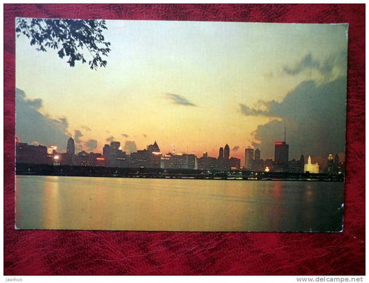 Fall over Chicago Skyline - Chicago - Illinois - 1964 - USA - unused (numbers written backside) - JH Postcards