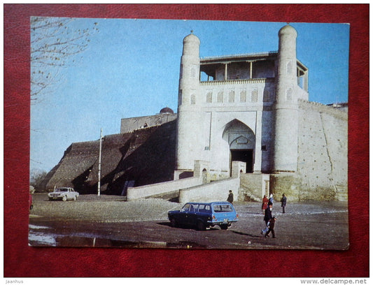 Bukhara - 7th century architectural monument - car , Volga - 1980 - Uzbekistan USSR - unused - JH Postcards