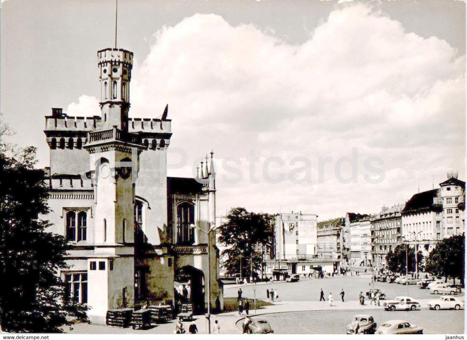 Wroclaw - Dworzec Glowny - The Central Railway Central - cars - old postcard - Poland - unused - JH Postcards