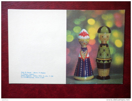 New Year mini Greeting card - wooden dolls in estonian folk costumes - 1972 - Estonia USSR - unused - JH Postcards