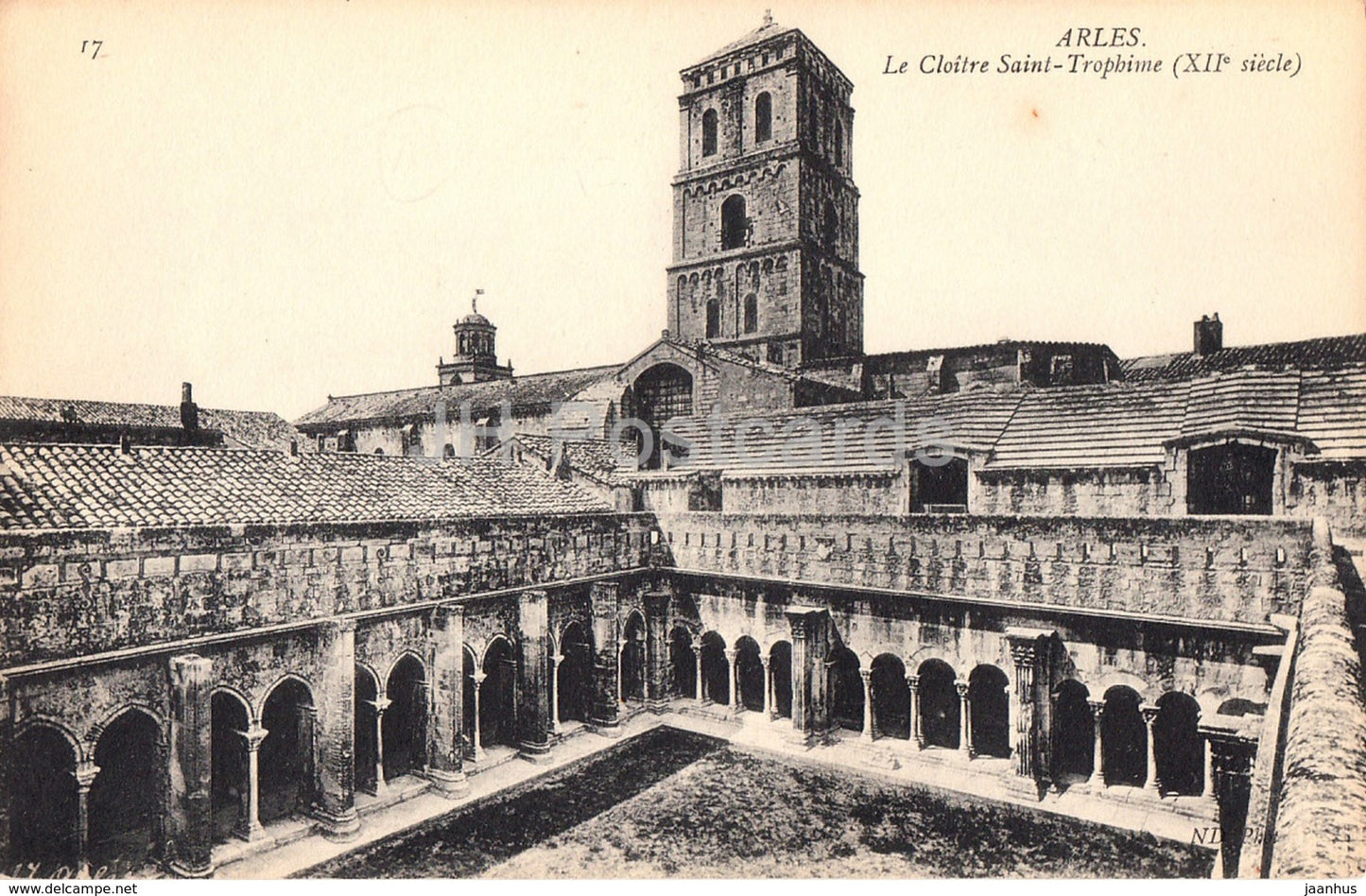 Arles - Le Cloitre Saint Trophime - cloister - 17 - old postcard - France - unused - JH Postcards