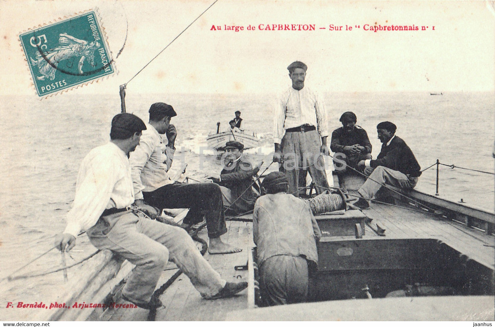 Au large de Capbreton - Sur le Capbretonnais - ship - old postcard - France - used - JH Postcards