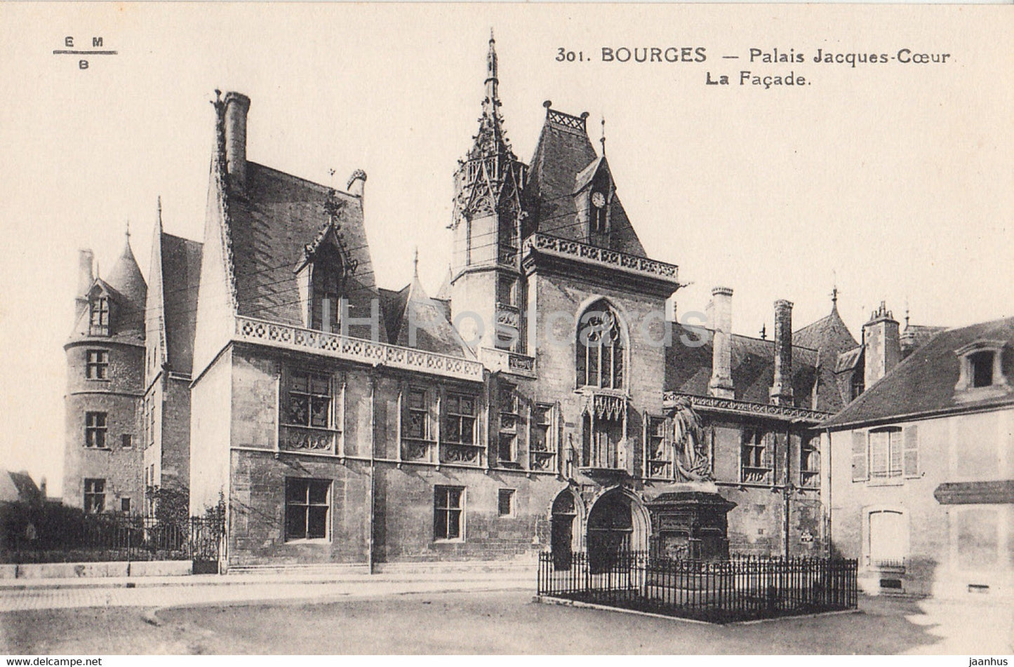Bourges - Palais Jacques Coeur La Facade - 301 - old postcard - France - unused - JH Postcards