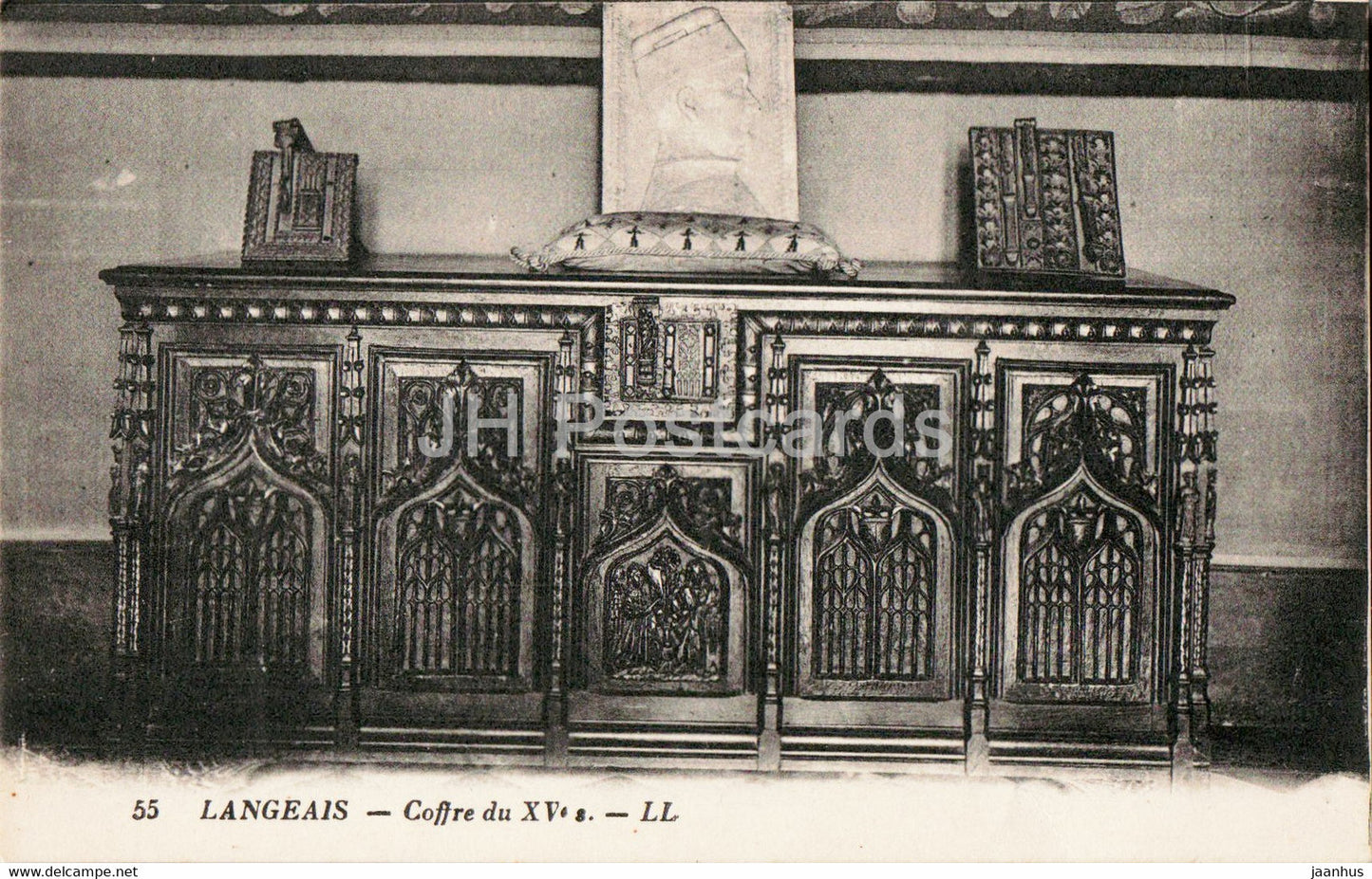 Langeais - Coffre du XV - 55 - old postcard - France - unused - JH Postcards