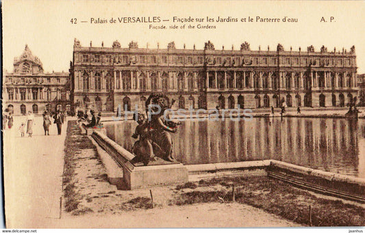 Palais de Versailles - Facade sur les Jardins et le Parterre d'eau - 42 - old postcard - France - unused - JH Postcards