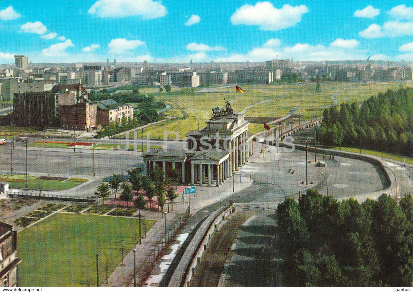 Berlin - Brandenburger Tor nach dem 13 August 1961 - 17 - Germany - unused - JH Postcards