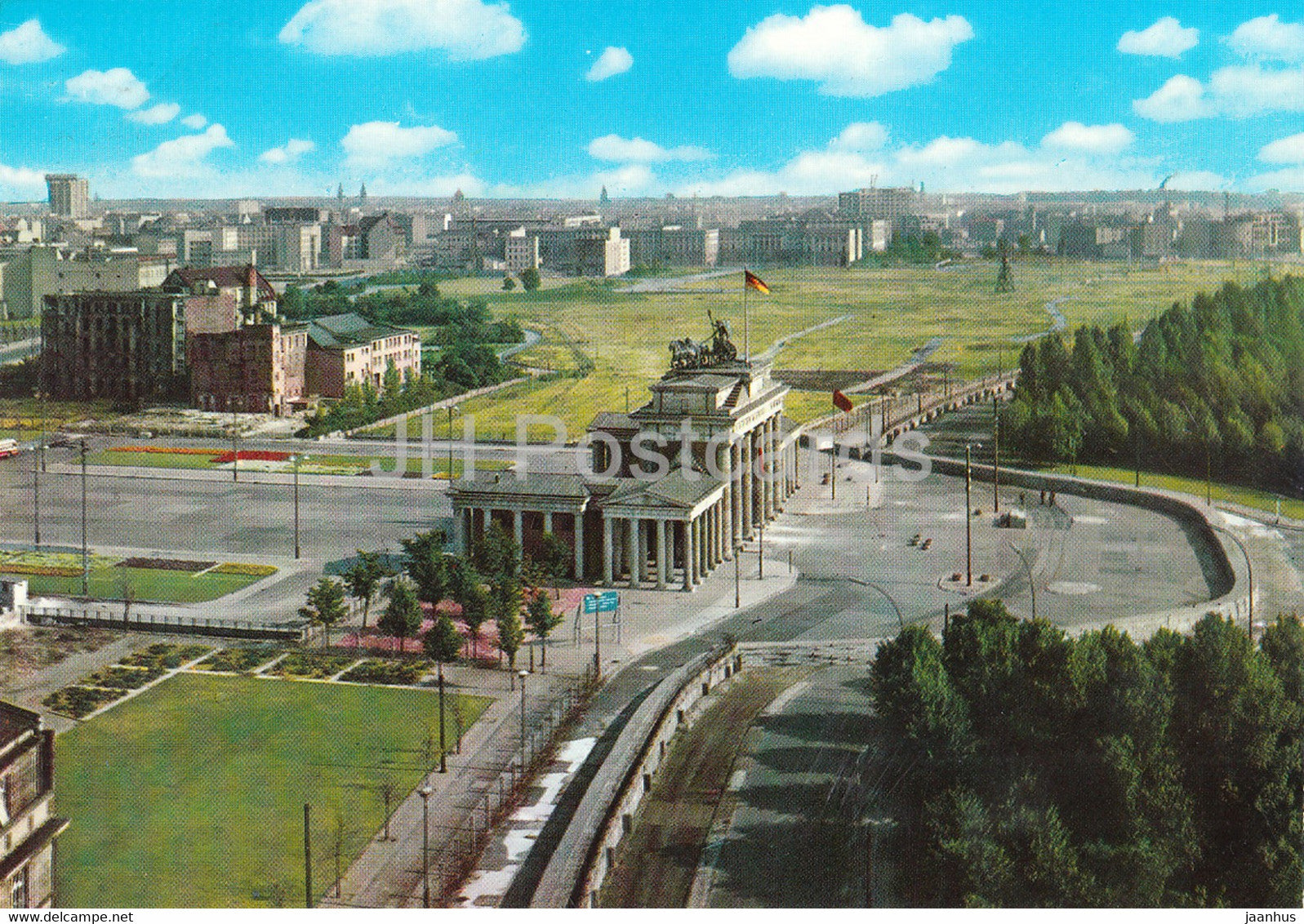 Berlin - Brandenburger Tor nach dem 13 August 1961 - 17 - Germany - unused - JH Postcards