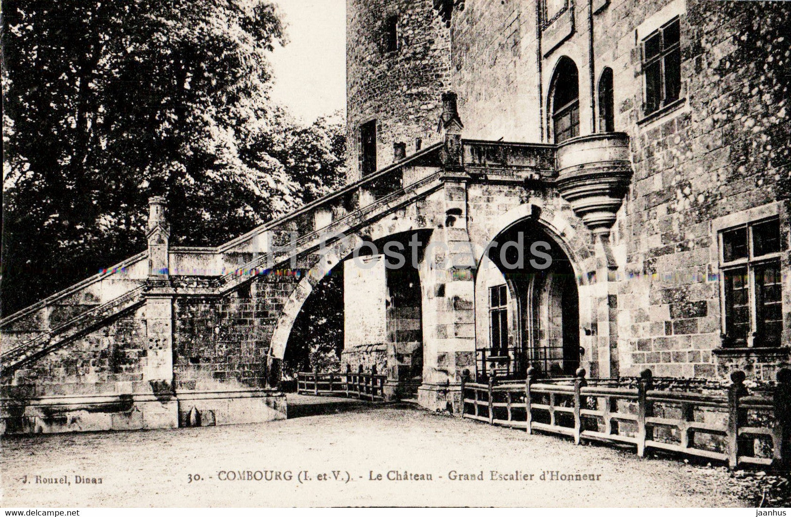 Combourg - Le Chateau - Grand Escalier d'Honneur - castle - 30 - old postcard - France - unused - JH Postcards