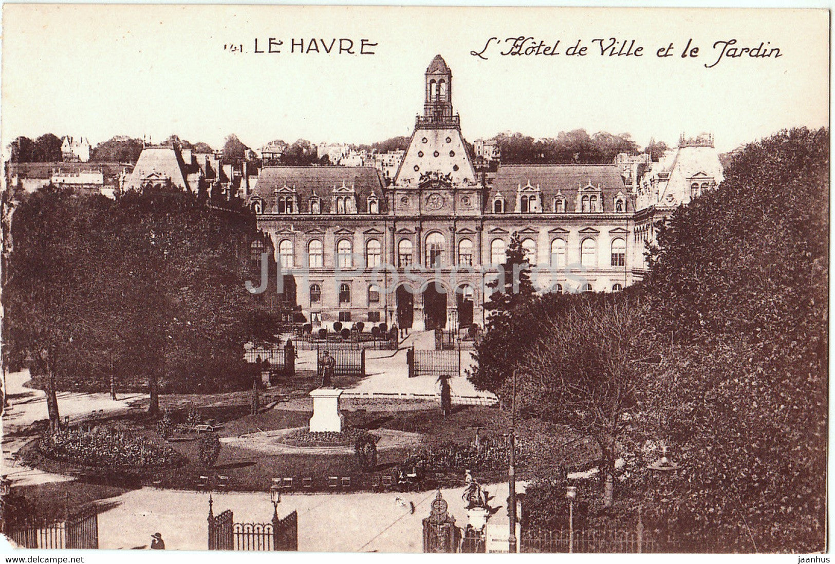 Le Havre - L'Hotel de Ville et le Jardin - old postcard - France - unused - JH Postcards