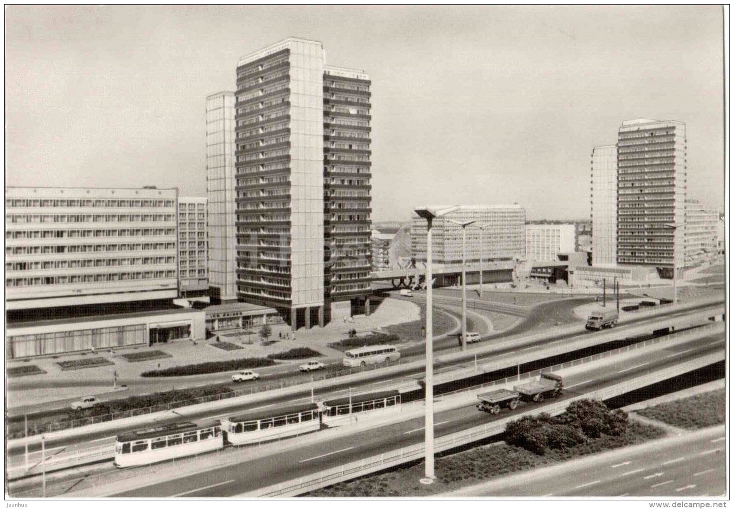 Ernst-Thälmann-Platz - Halle - Saale - Germany - unused - JH Postcards