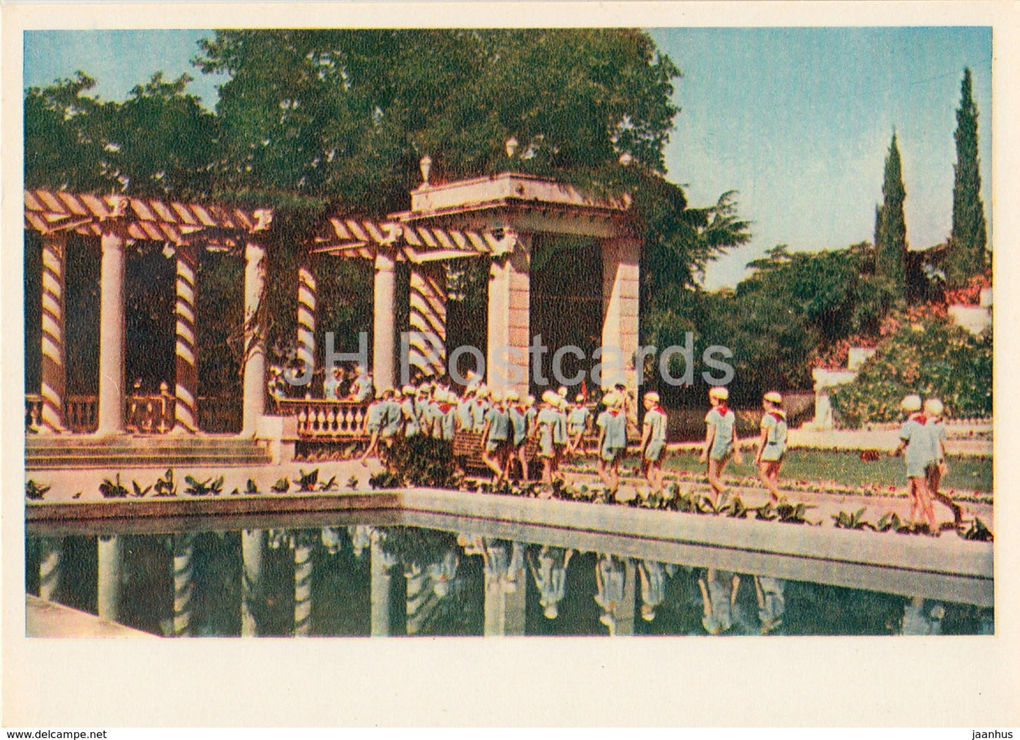 Nikitsky Botanical Garden - pioneers - Crimea - Ukraine USSR -  unused - JH Postcards