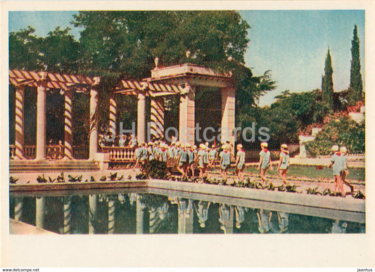 Nikitsky Botanical Garden - pioneers - Crimea - Ukraine USSR -  unused - JH Postcards