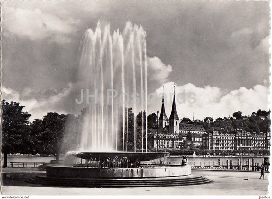 Luzern - Lucerne - Wagenbachbrunnen mit Hofkirche - fountain - 1119 - 1951 - Switzerland - used - JH Postcards