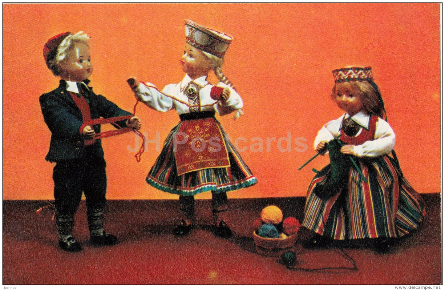 On an evening - knitting - dolls in Estonian national costumes - 1967 - Russia USSR - unused - JH Postcards