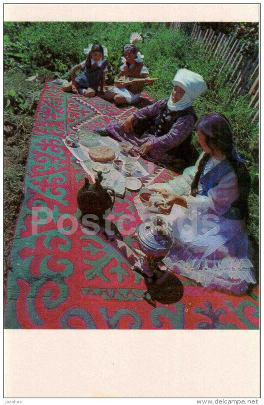 visiting - national costumes - 1974 - Kyrgyzstan USSR - unused - JH Postcards