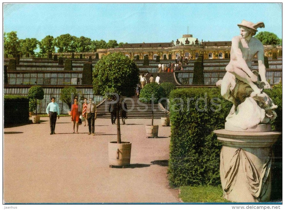 Potsdam-Sanssouci - schloss - castle - Germany - 1975 gelaufen - JH Postcards