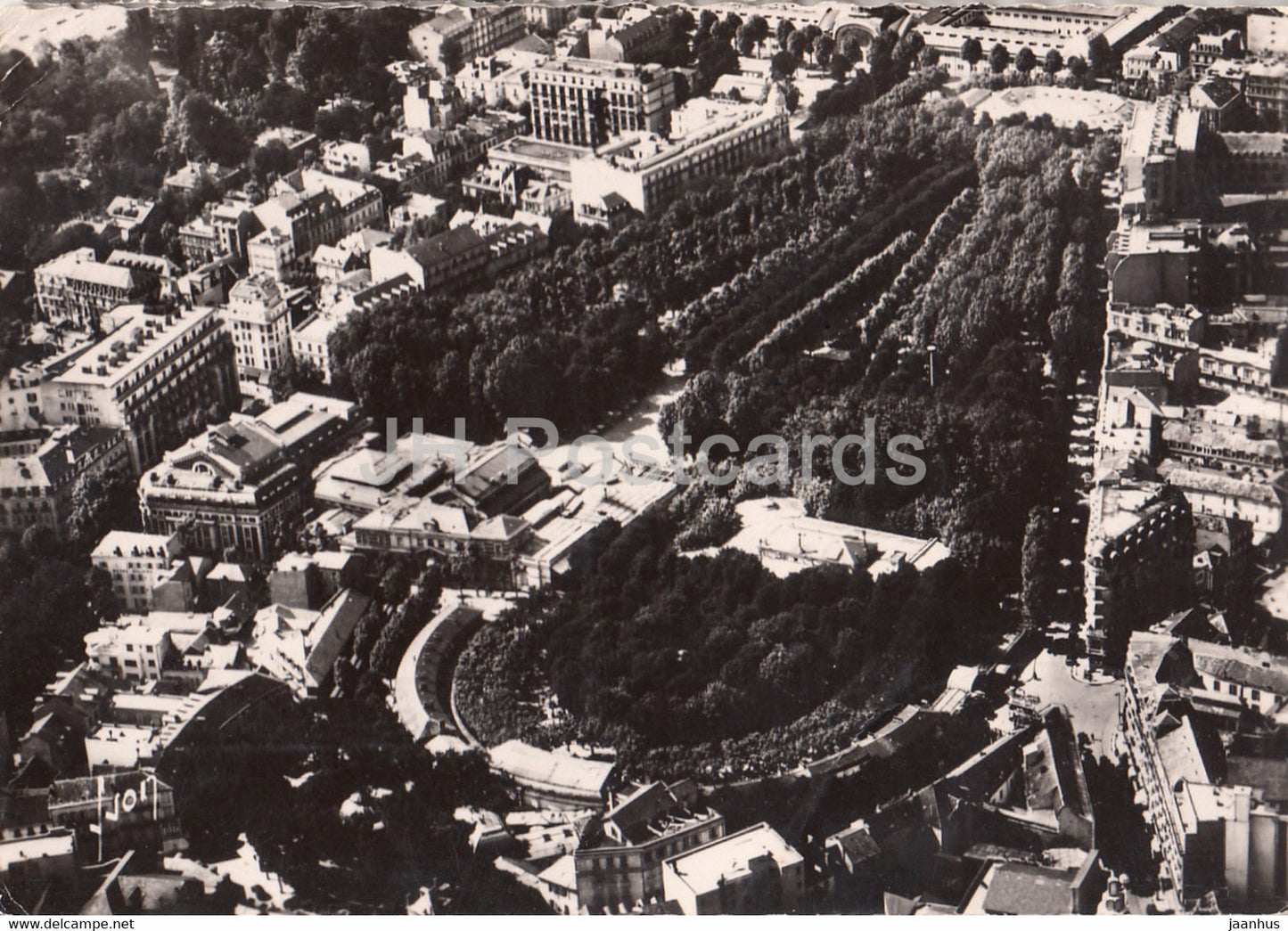 Vichy - Allier - Vue Aerienne sur les parcs - France - used - JH Postcards