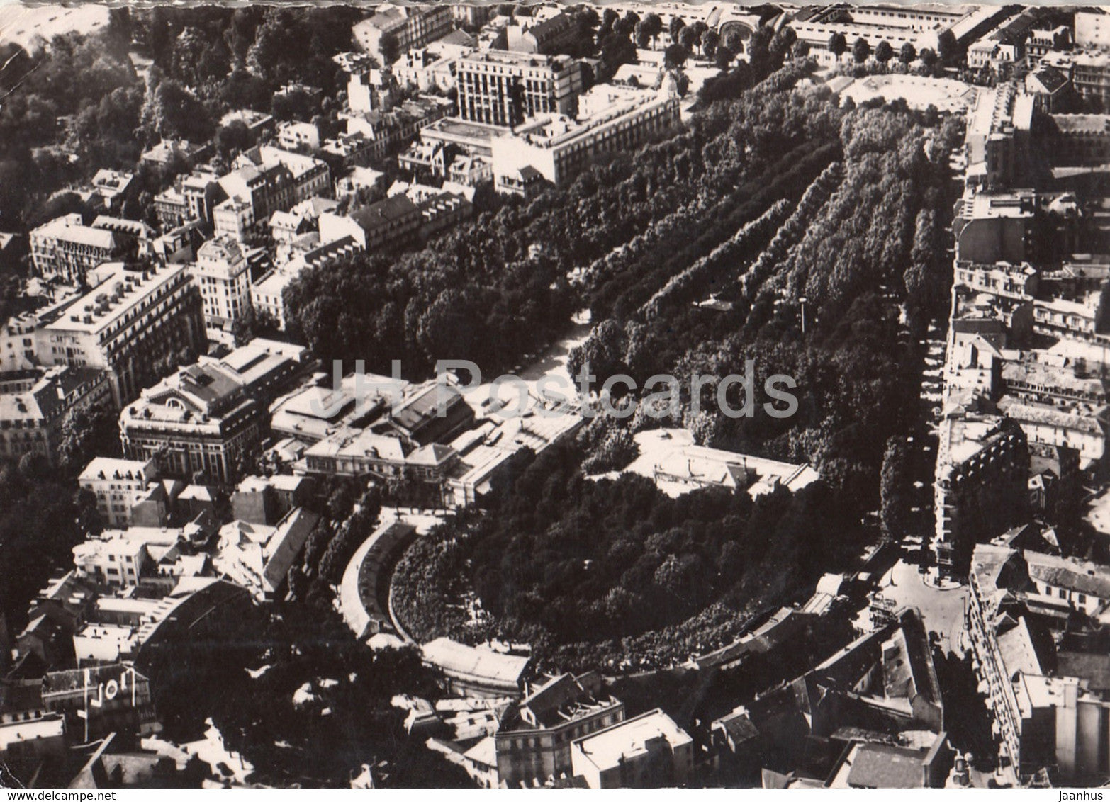 Vichy - Allier - Vue Aerienne sur les parcs - France - used - JH Postcards