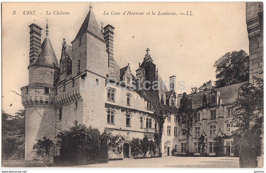 Usse - Le Chateau - La Cour d'Honneur et la Lanterne - castle - 3 - 1917 - old postcard - France - used - JH Postcards