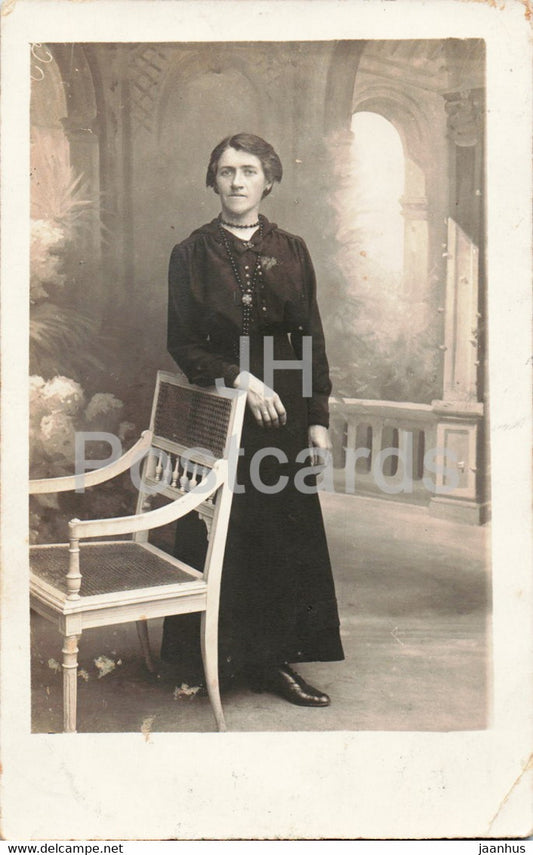 woman - R. Guilleminot - old postcard - France - unused - JH Postcards