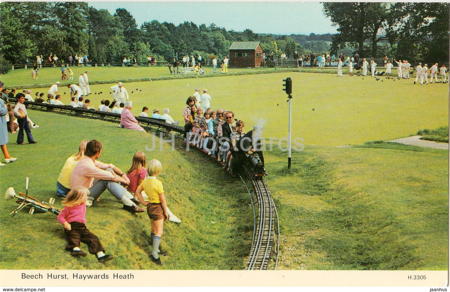 Haywards Heath - Beech Hurst - mini train - H.3305 - United Kingdom - England - used - JH Postcards