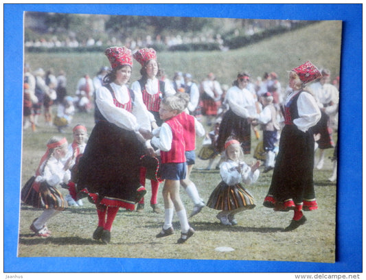Estonian folk dancers 6 - folk costumes - dance festival - large format card - 1975 - Estonia USSR - unused - JH Postcards